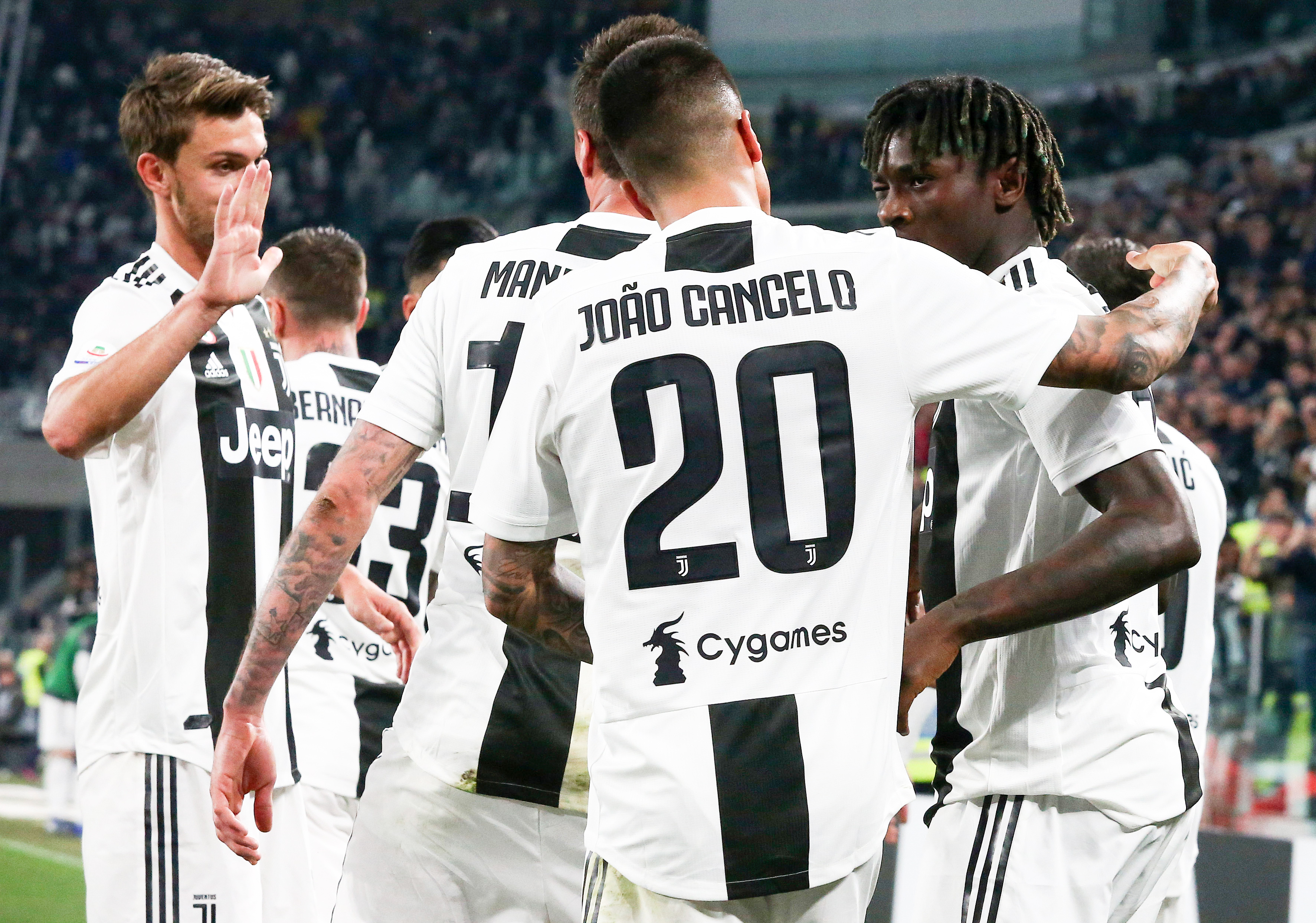 【棒球经典】重温2023年MLB常规赛 神仙级极限接杀名场面