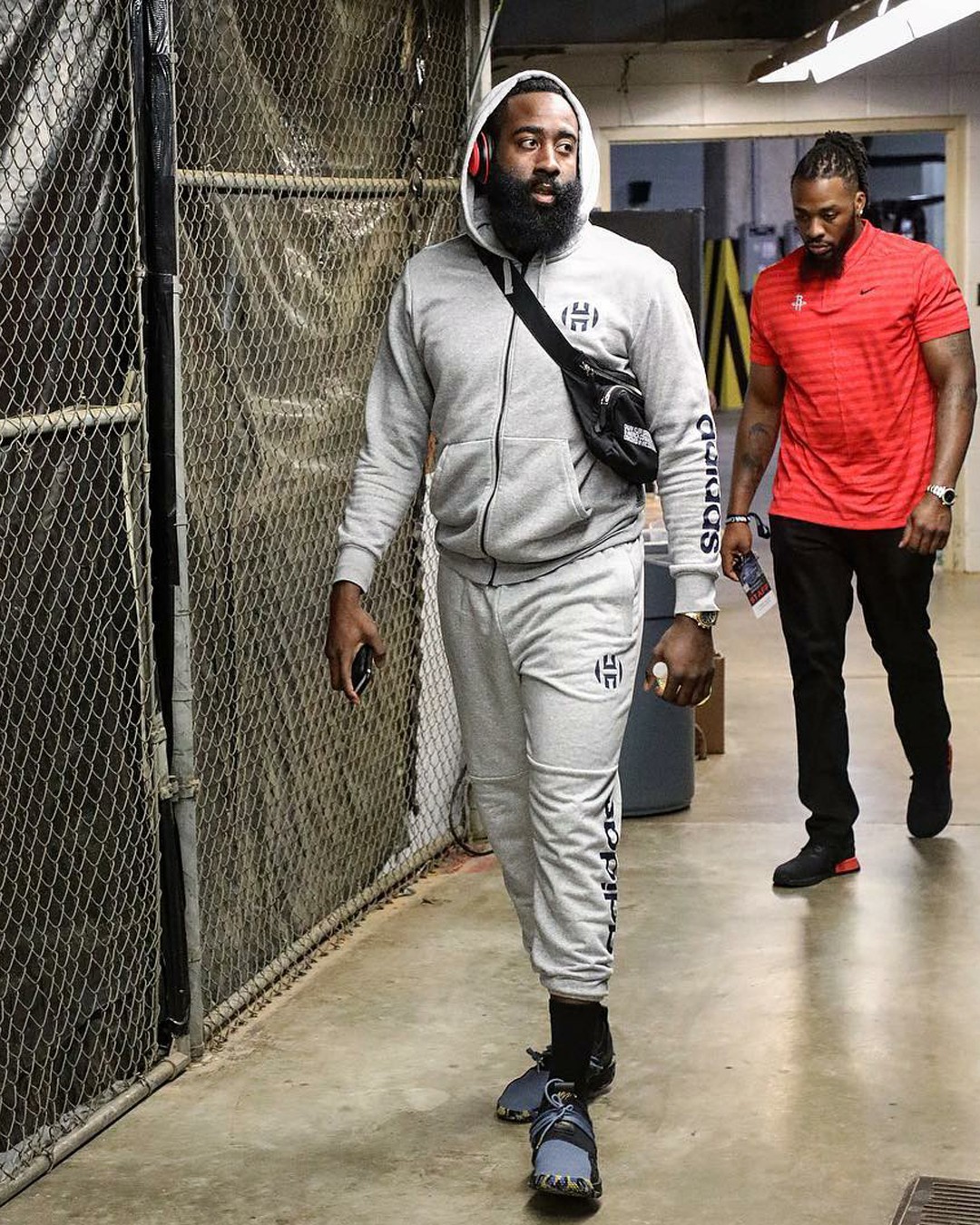 英超-多古送礼+染红马奎尔制胜 十人曼联3-2伊镇近4轮首胜