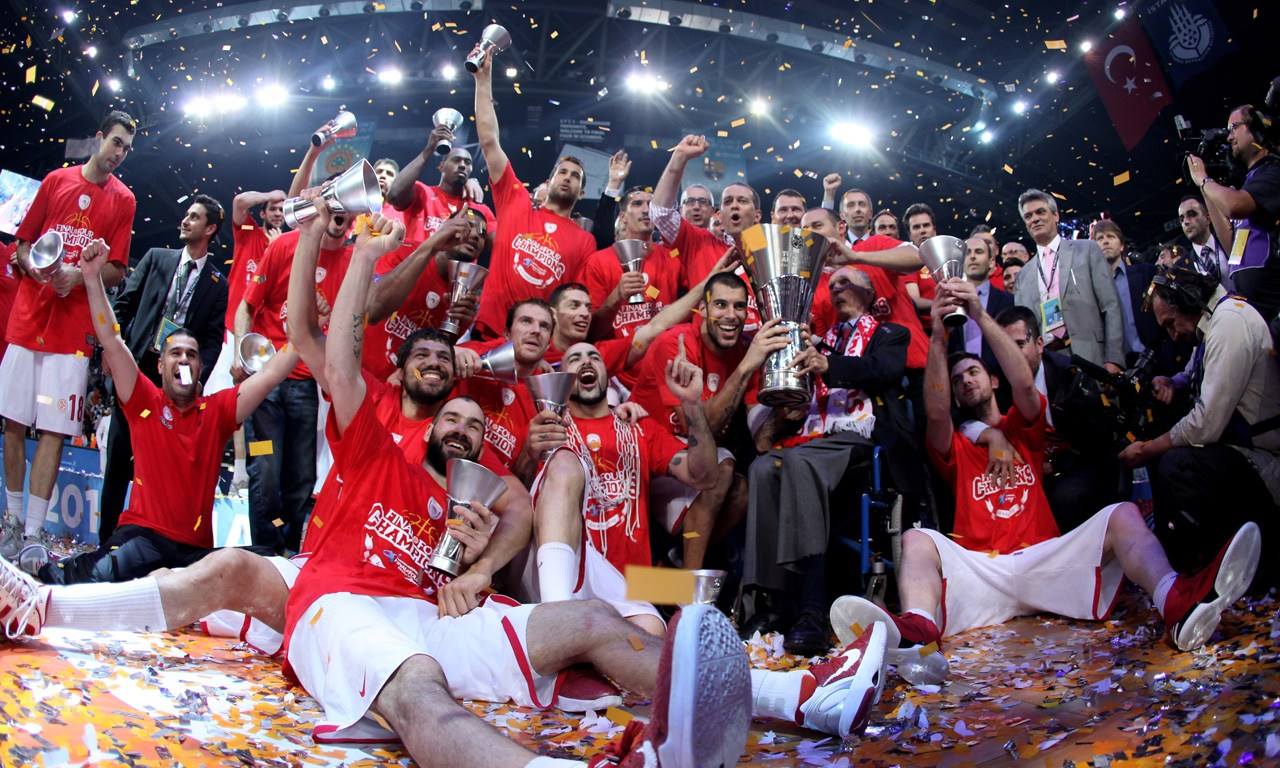 欧冠淘汰赛进30球有多难？仅4人做到，莱万上榜，C罗领先梅西18球