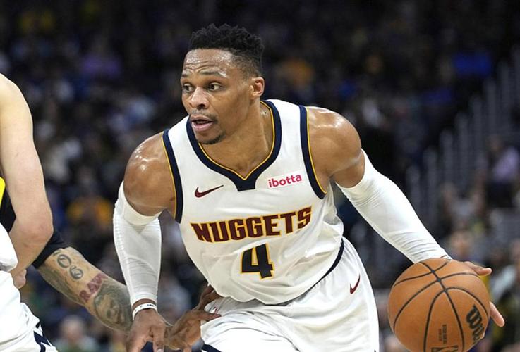 🚨 迪恩·胡伊森随队合练。