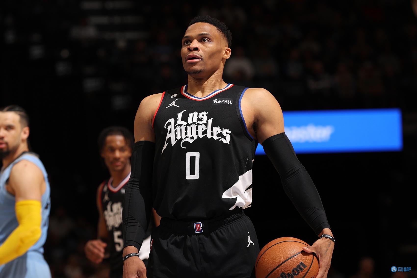 太阳报：皇马愿给红军500万欧提前引进阿诺德，让他打世俱杯